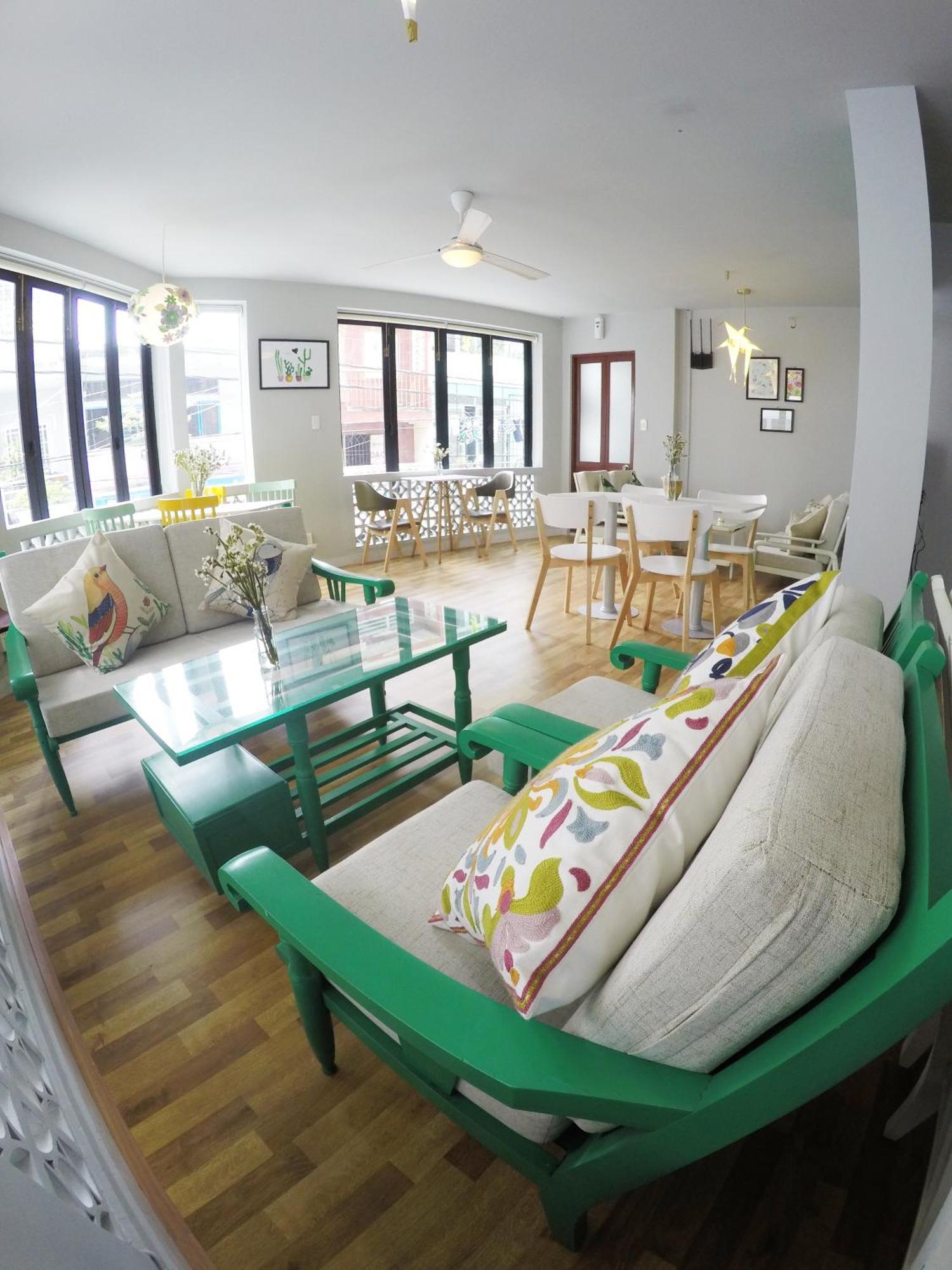 Happy Coffee Guesthouse ホーチミン市 エクステリア 写真