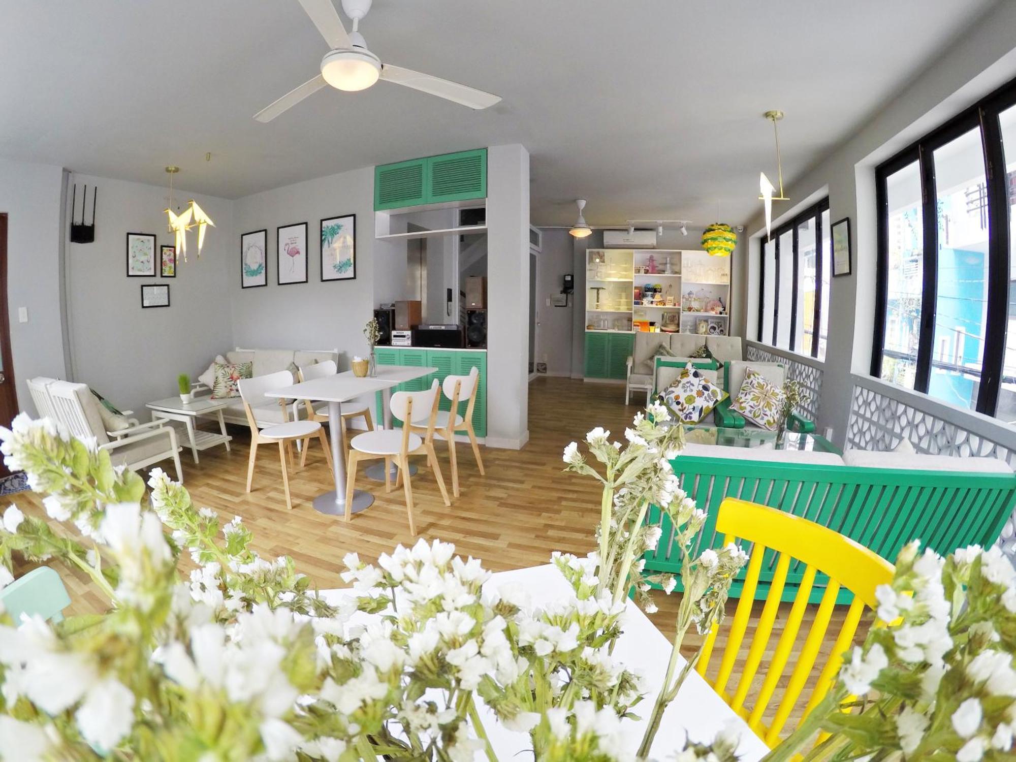 Happy Coffee Guesthouse ホーチミン市 エクステリア 写真